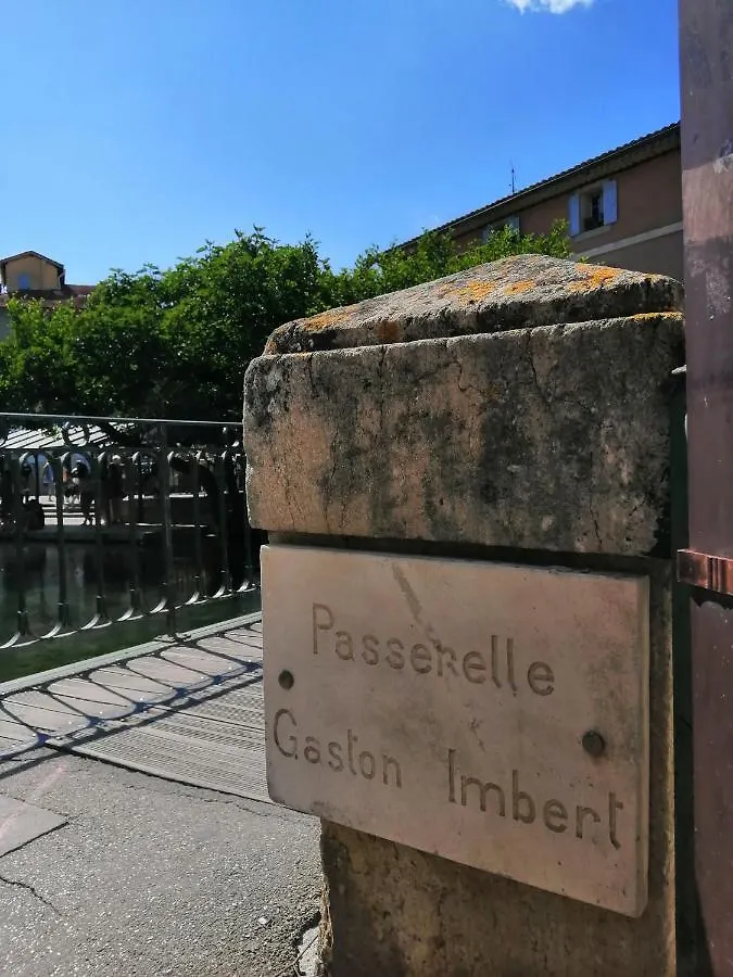 Le Petit Studio - 15 M2 - Centre Ville - Sorgue A 50 M L'Isle-sur-la-Sorgue